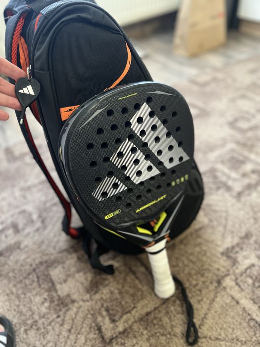 Paleta padel Adidas Arrow Hit 2026