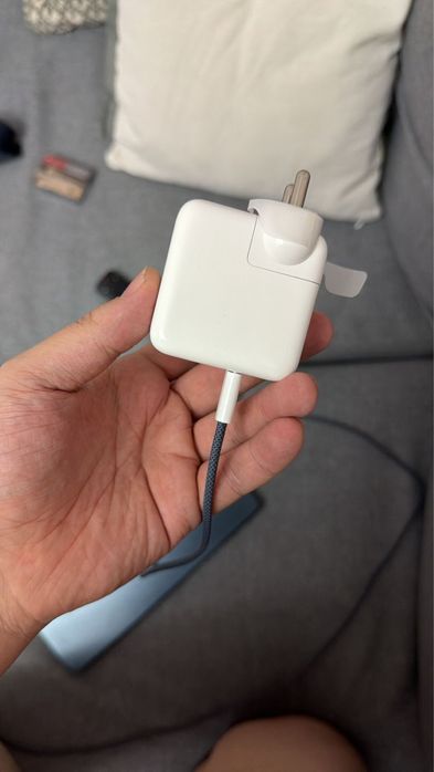 MacBook air 13 M2 256