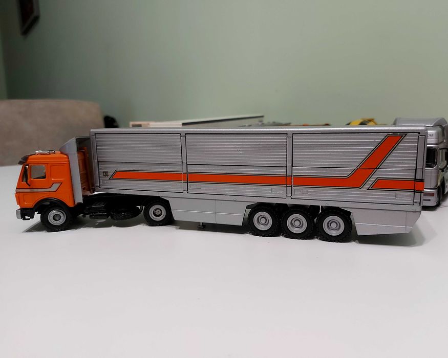 Колекционерски модел в мащаб 1:50