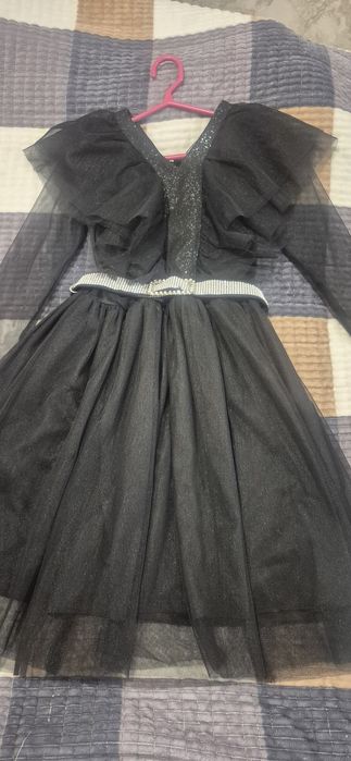 Продам платье на 9-11 лет