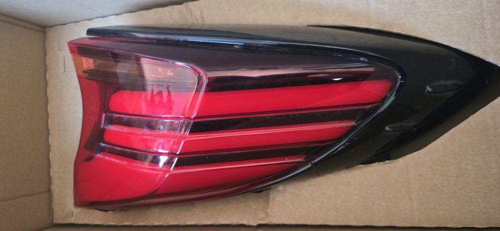 Lampa stop dreapta spate toyota chr