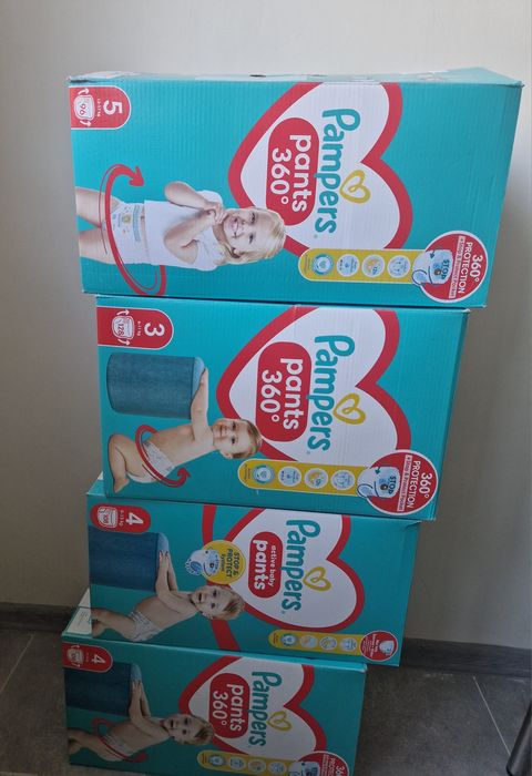 4 бр кашони с дрехи есен зима 74-80 и 80-86