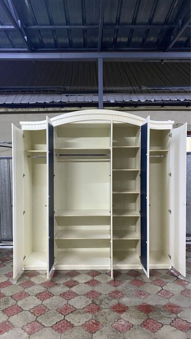 Спальный гарнитур + доставка