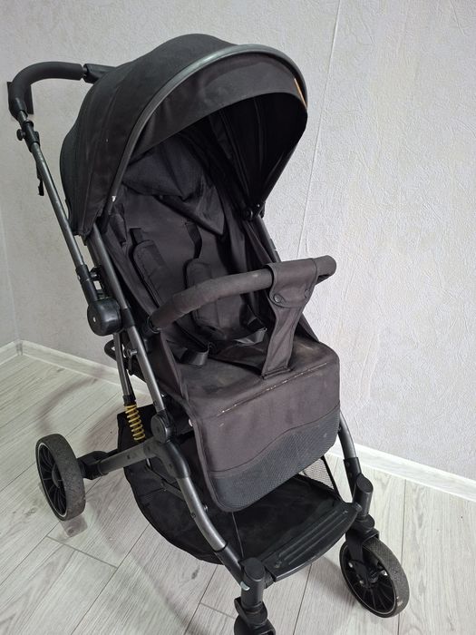 Продам Прогулочную Коляску 18.000тг