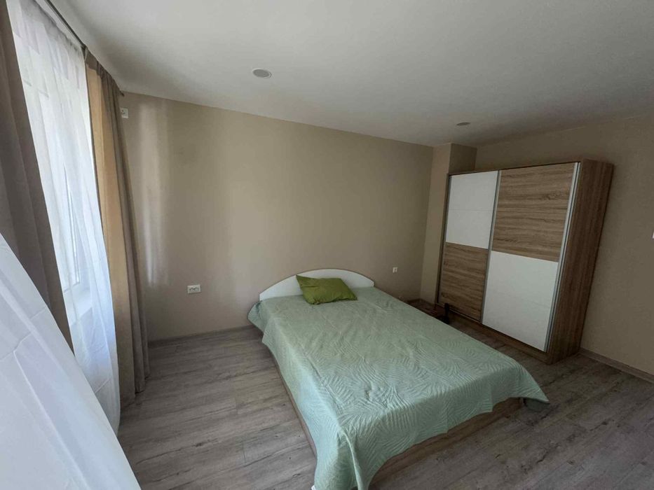 Дава се под наем Многостаен апартамент в Казанлък - 130 кв.м за 382.5 € - Снимка #2