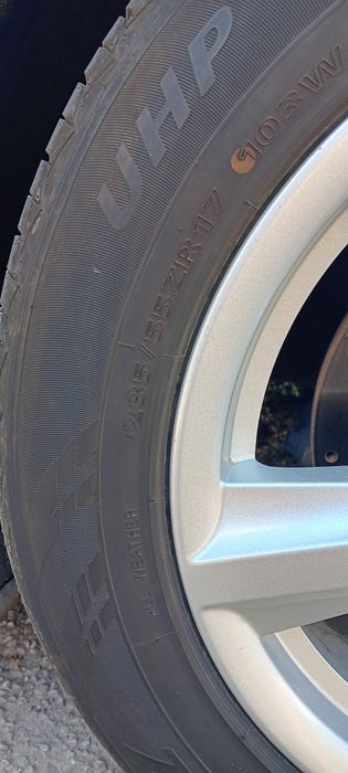 Автомобилни гуми 235/55/17