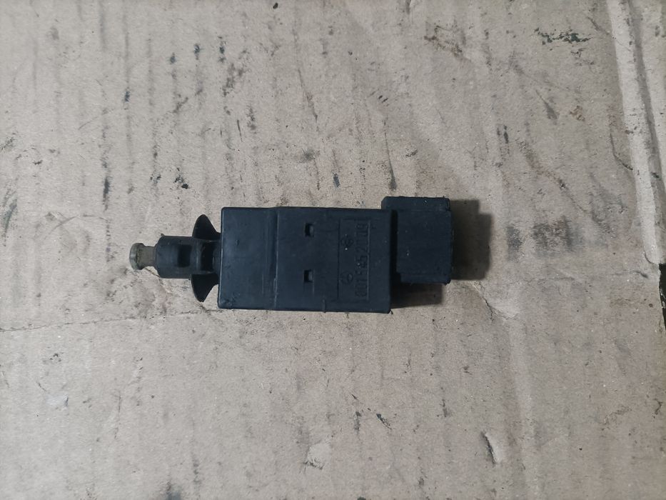 Senzor lumini la frână A B C Class vito sprinter livrez colet avantajo