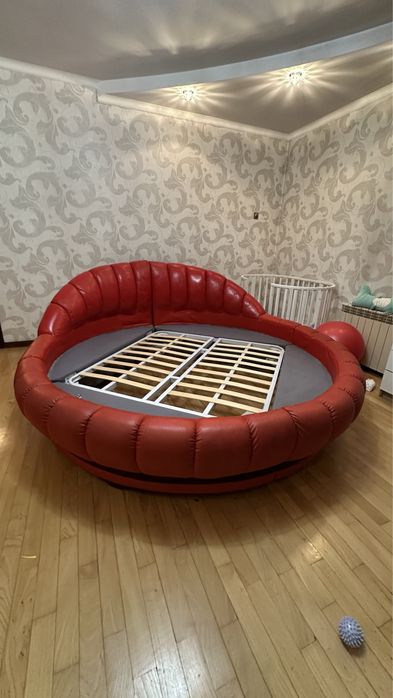 Круглая кровать 200х200