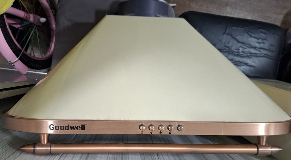 Срочно продаю вытяжку Goodwell  в идеальном состоянии