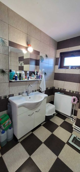 Comision 0!  Vila D+P+E, 210 mp, 5 minute de Copou si Tg. Cucu.