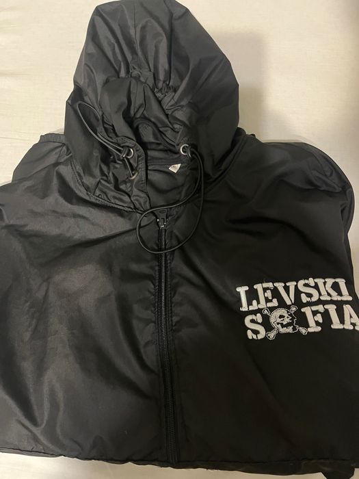 Ветровка на Левски София