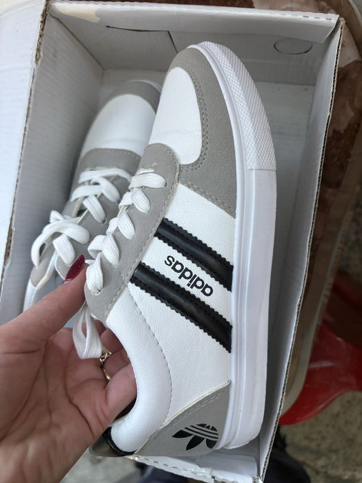 Продавам маратонки 39 номер