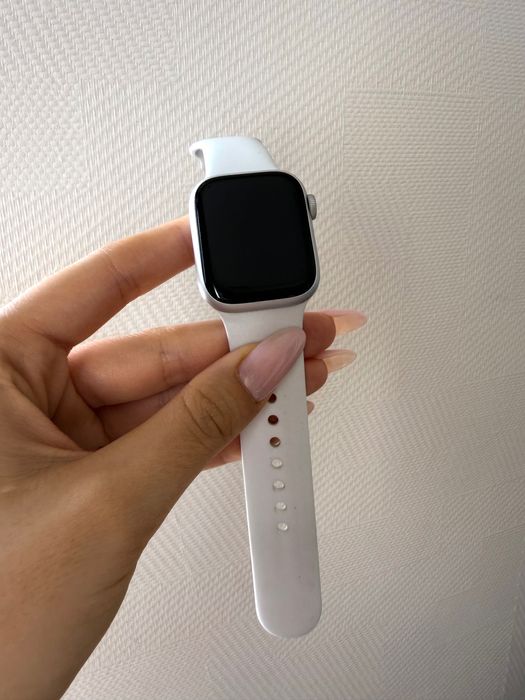 Apple Watch Series 8 41mm S/M белые