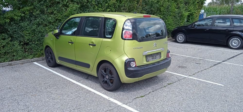 Citroen C3 Picasso  și Sandero din 2009