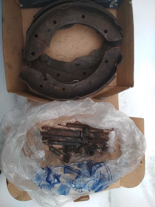 Продам поршни БМВ е 36 м-40