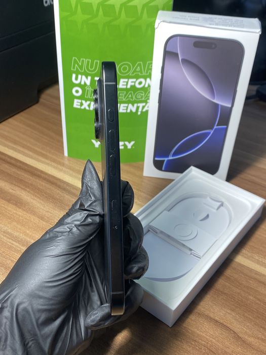 iPhone 16 Pro• 128 GB • Black  Titanium