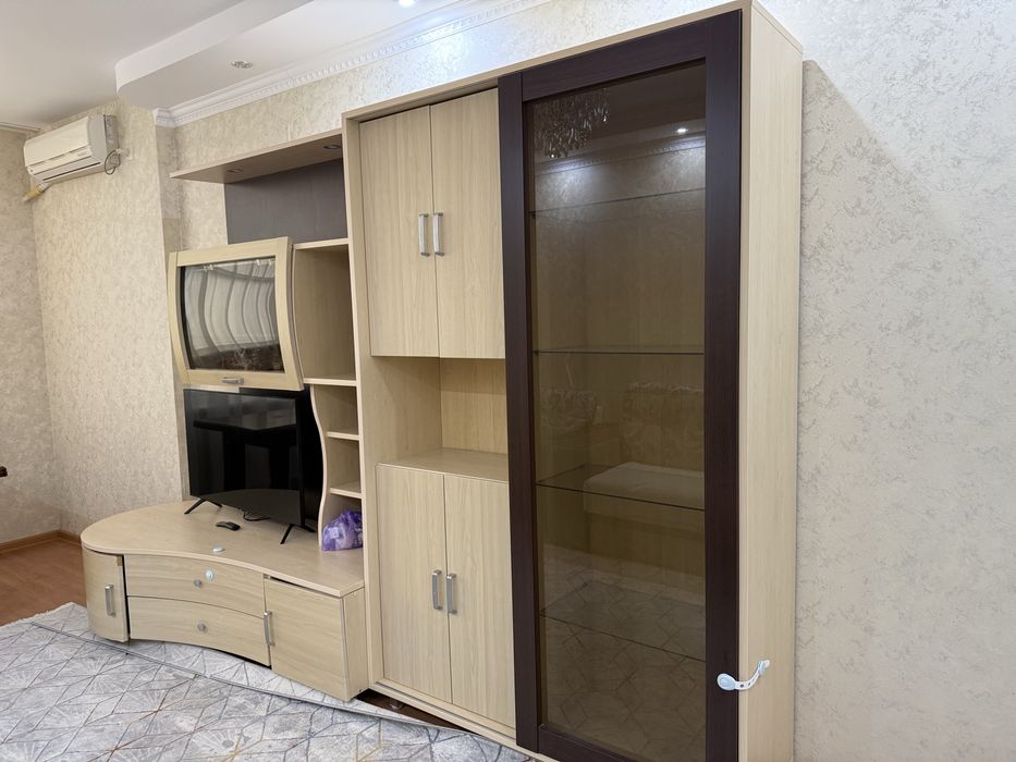 Стенка в гостиную.