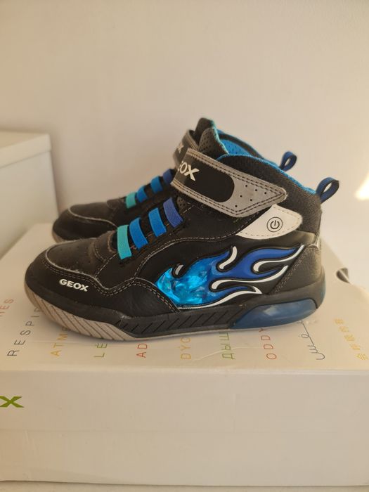 Ghete Geox baieti cu leduri, marimea 31