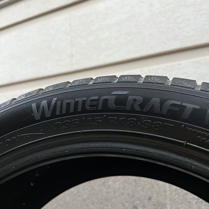 Зимние шины Kumho 235/45/18