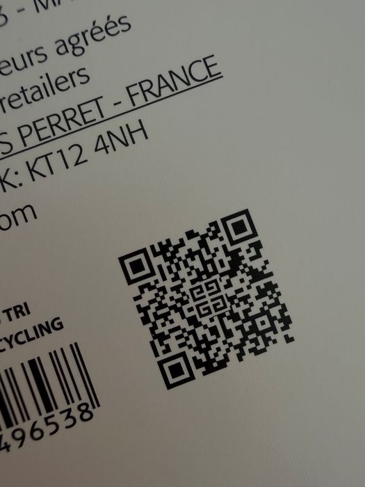 Givenchy Parfums дамски кльч