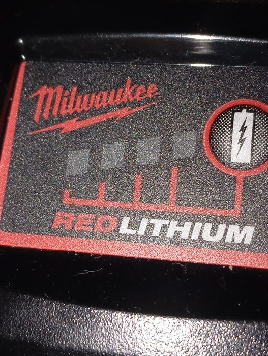 Acumulator de vanzare