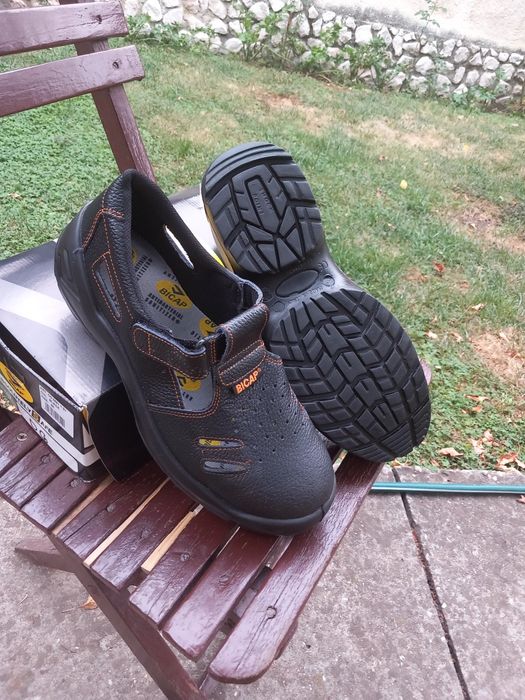 Sandale noi, bărbați pentru muncă