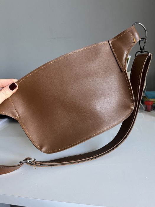 Кафява малка чанта