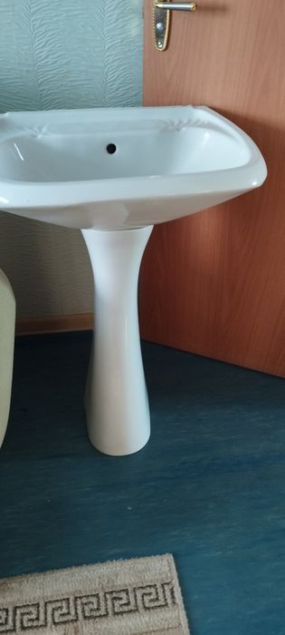 Раковина для ванной.