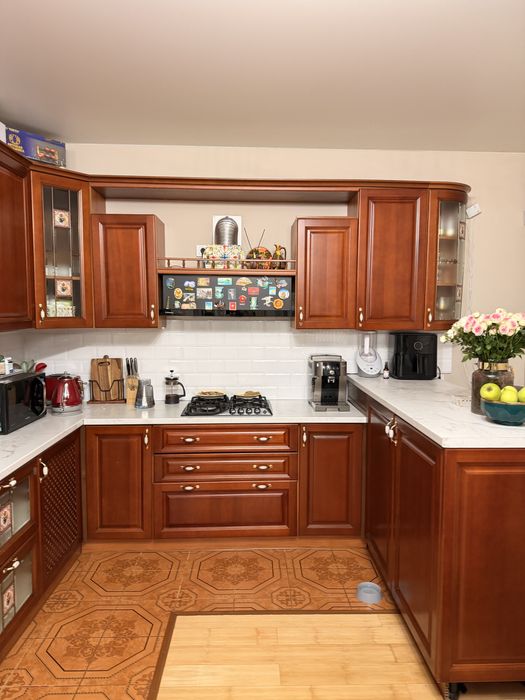 Кухонный гарнитур из массива дуба