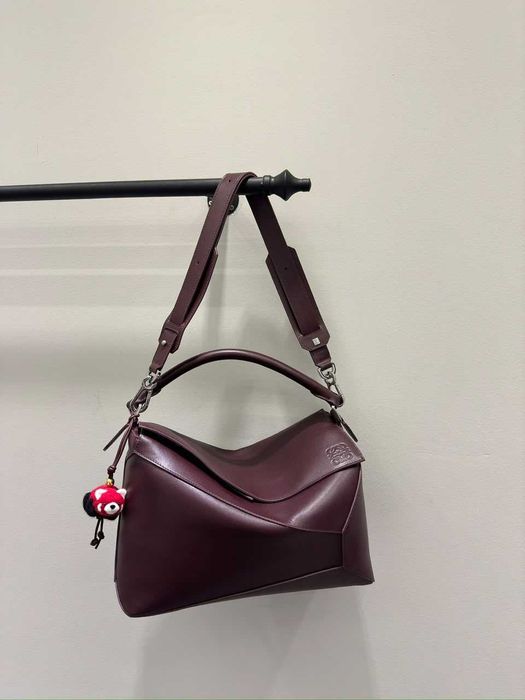 Нова дамска чанта в стил Loewe Puzzle Large – бордо
