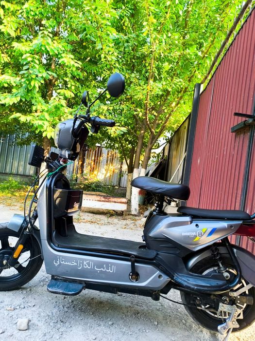 Электроскутер evestar 8