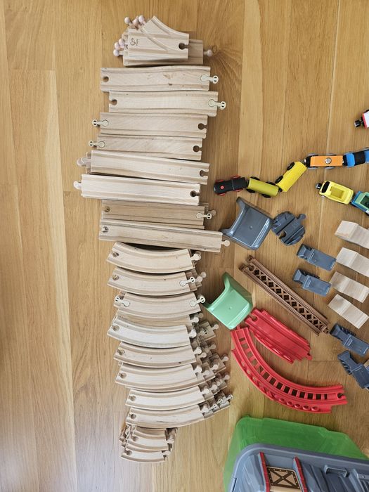 Дървено влакче Голям сет Томас Brio, Hape