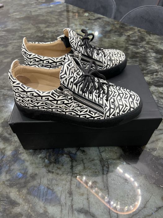 Guiseppe zanotti сникърси