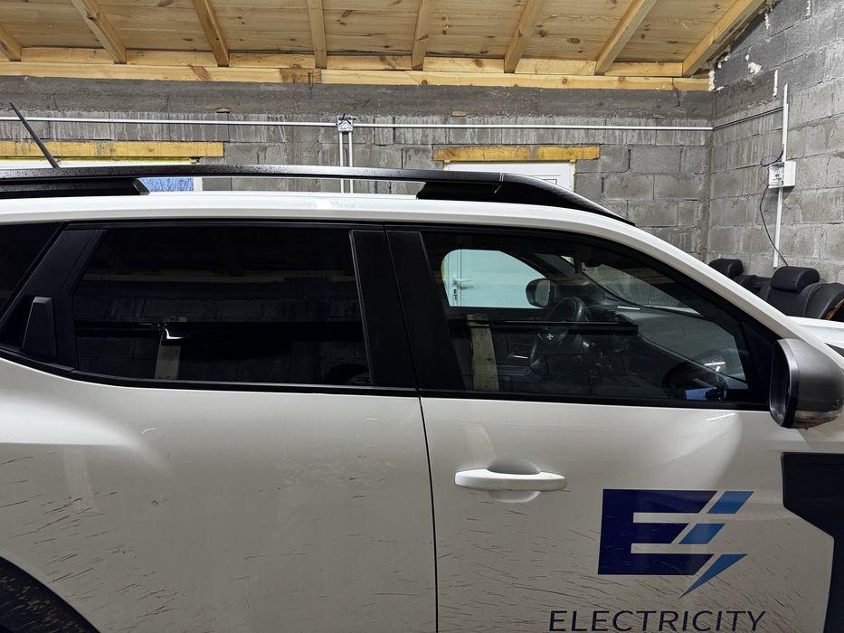 Затъмняване на автостъкла Претапициране на тавани кори и колонки