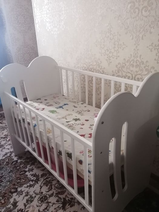 Детская кровать-манеж