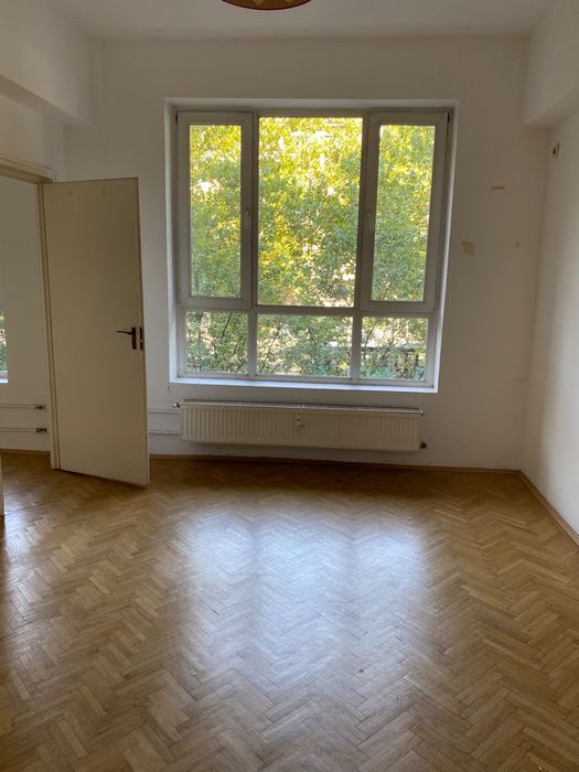 Vand apartament ultracentral bloc EVA