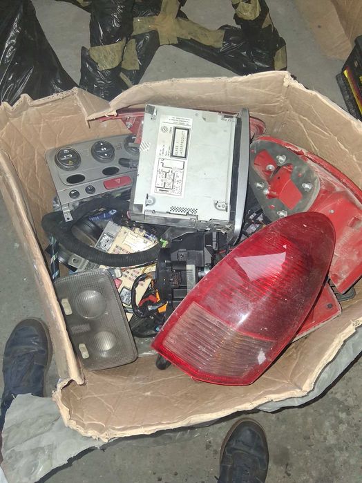 Останали части от Алфа  Ромео 147