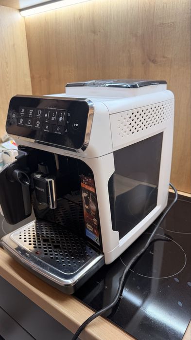 Espressor automat Philips EP 3243