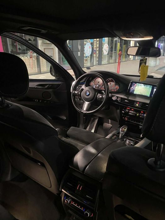 Продавам  BMW x5 M50D