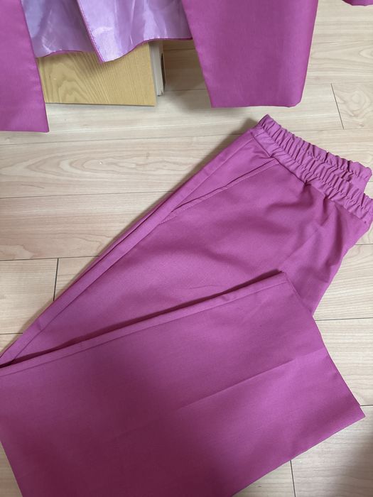 Продам брючный костюм