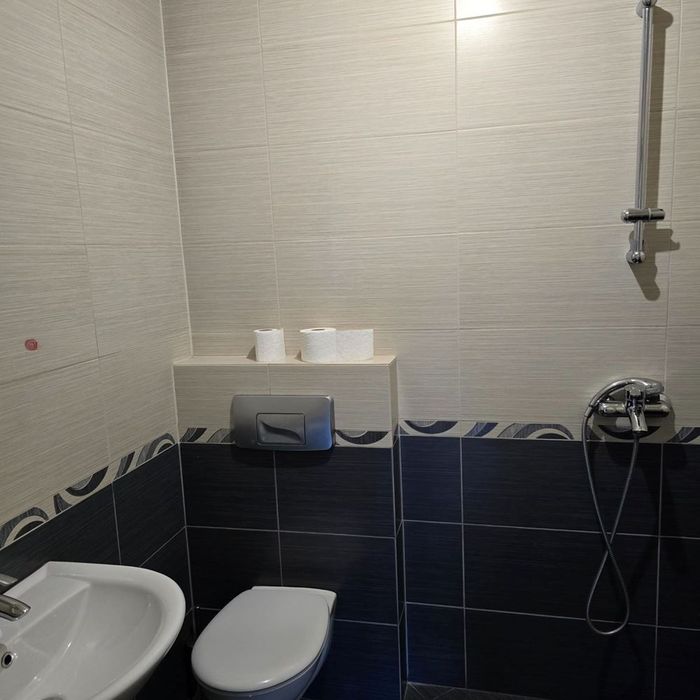 3-стаен офис до МС Джеймс Баучер с южно изложение и ниски разходи + г