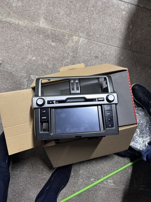 Оригинальная магнитола Toyota Prado 150