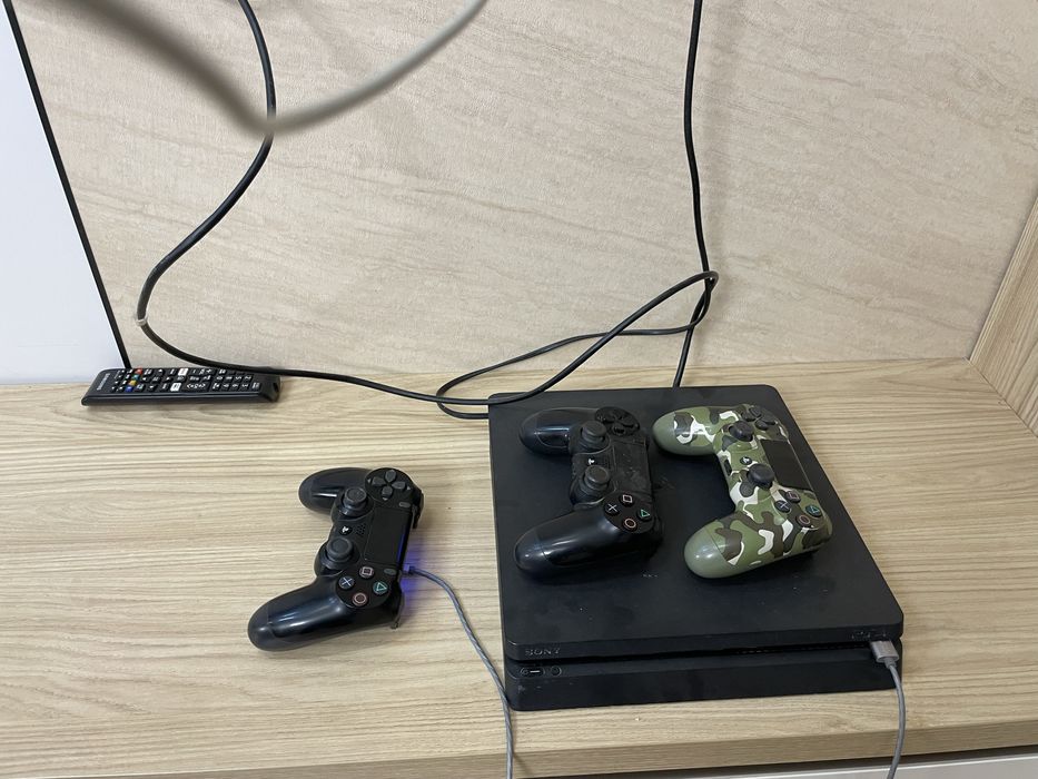 PS4 slim срочно сатылады