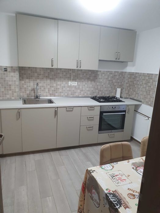 Închiriez garsonieră Piața Alba Iulia Decebal adiacent Paunescu-Paltin