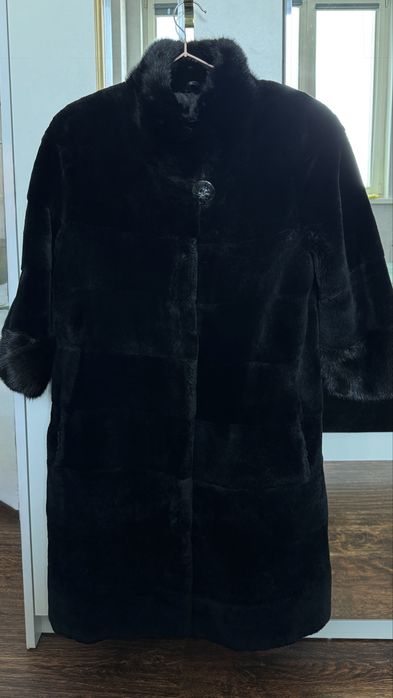 Зимняя шуба черная
