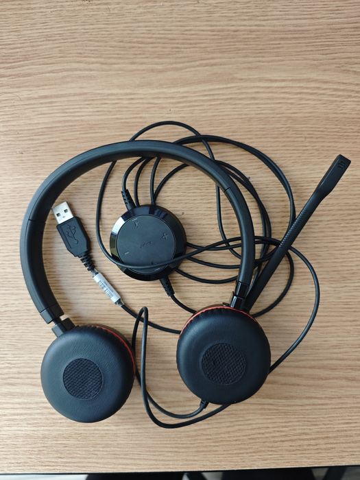 Vând căști cu microfon Jabra Evolve 20 SE ca noi