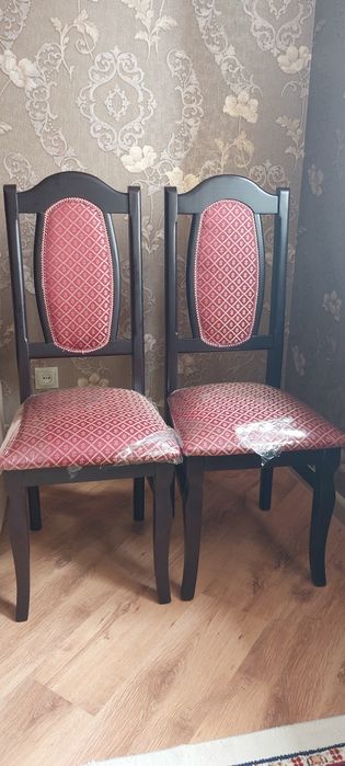 Стулья деревянные