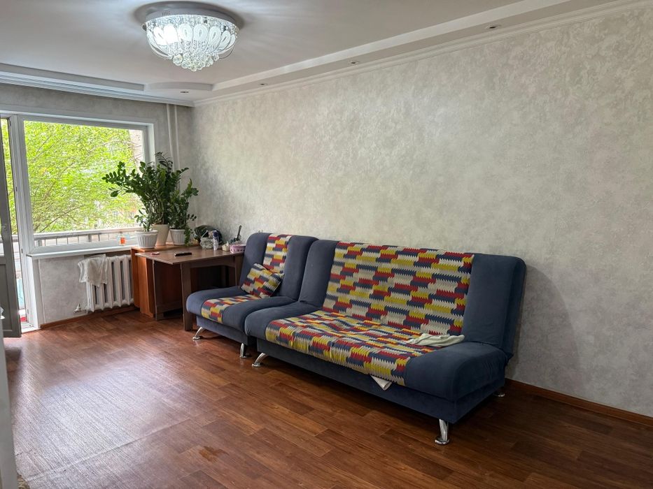 Продам квартиру .