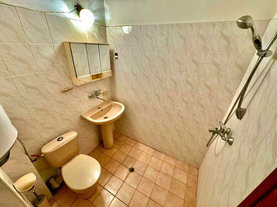 Продава се Двустаен апартамент в Русе, Център - 79 кв.м за 1456 €/кв.м - Снимка #7