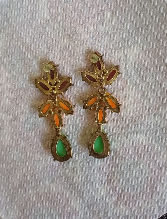 Дамски стилни обеци